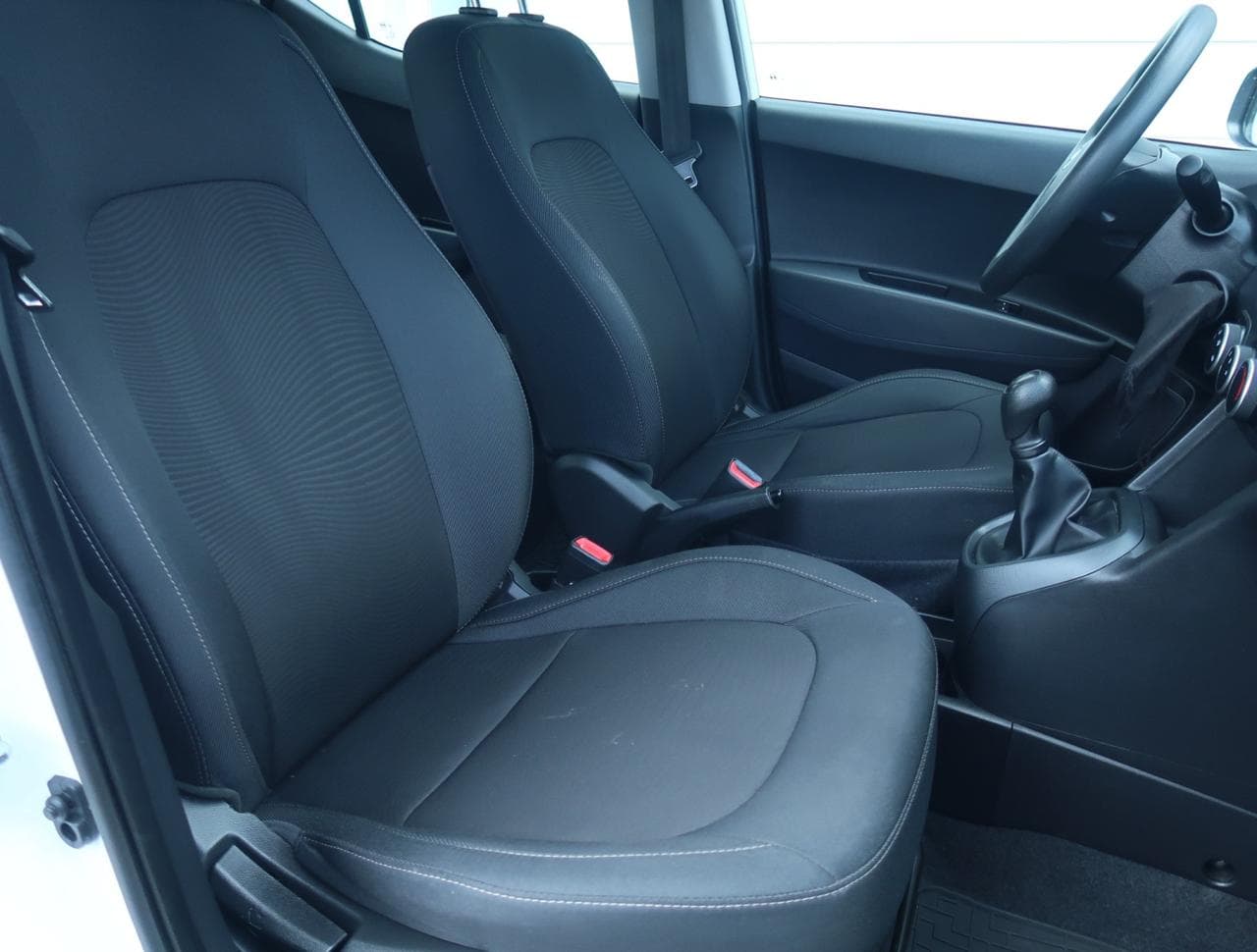 2017 Hyundai i10 - 12