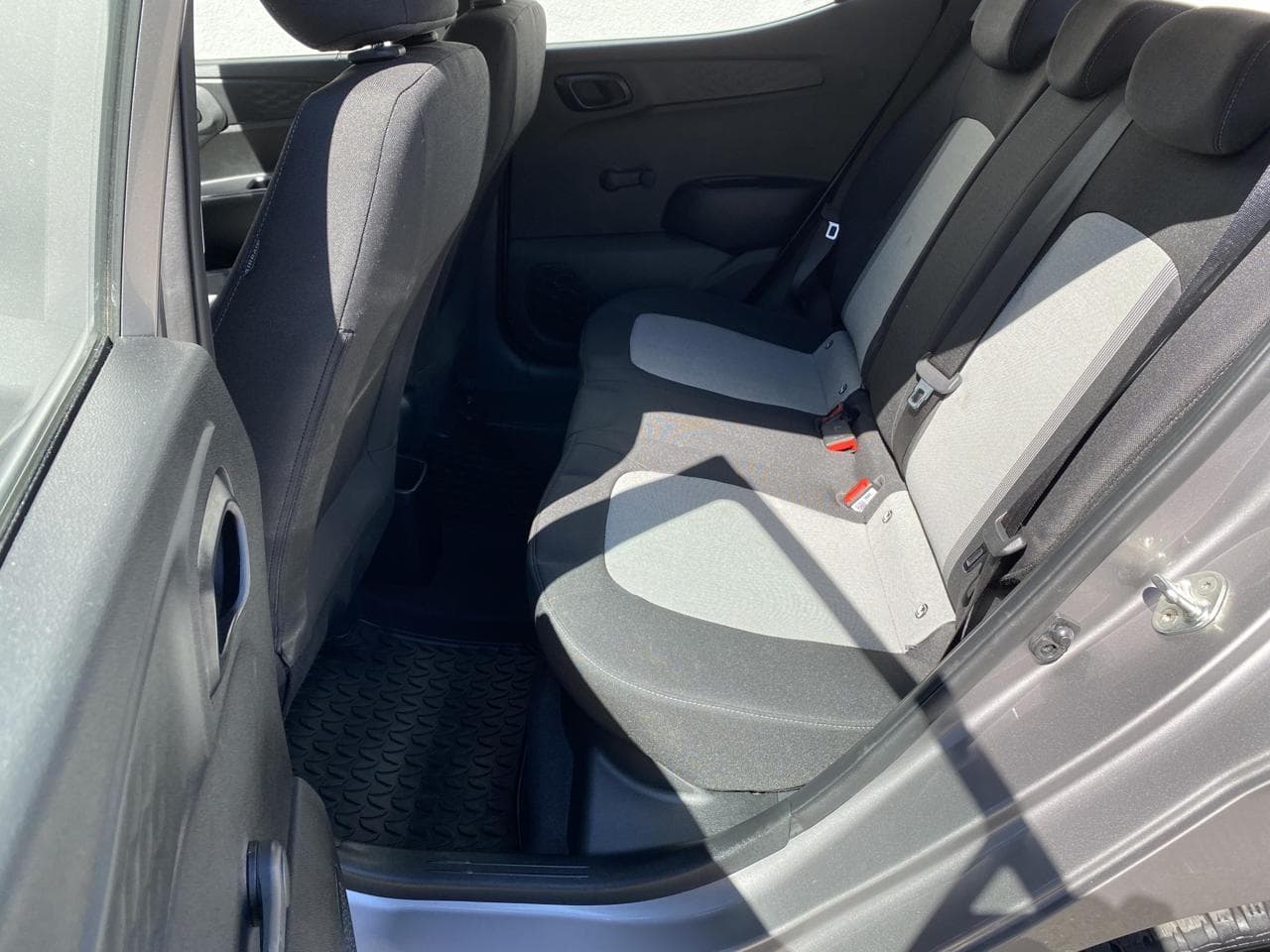 2023 Hyundai i10 - 18