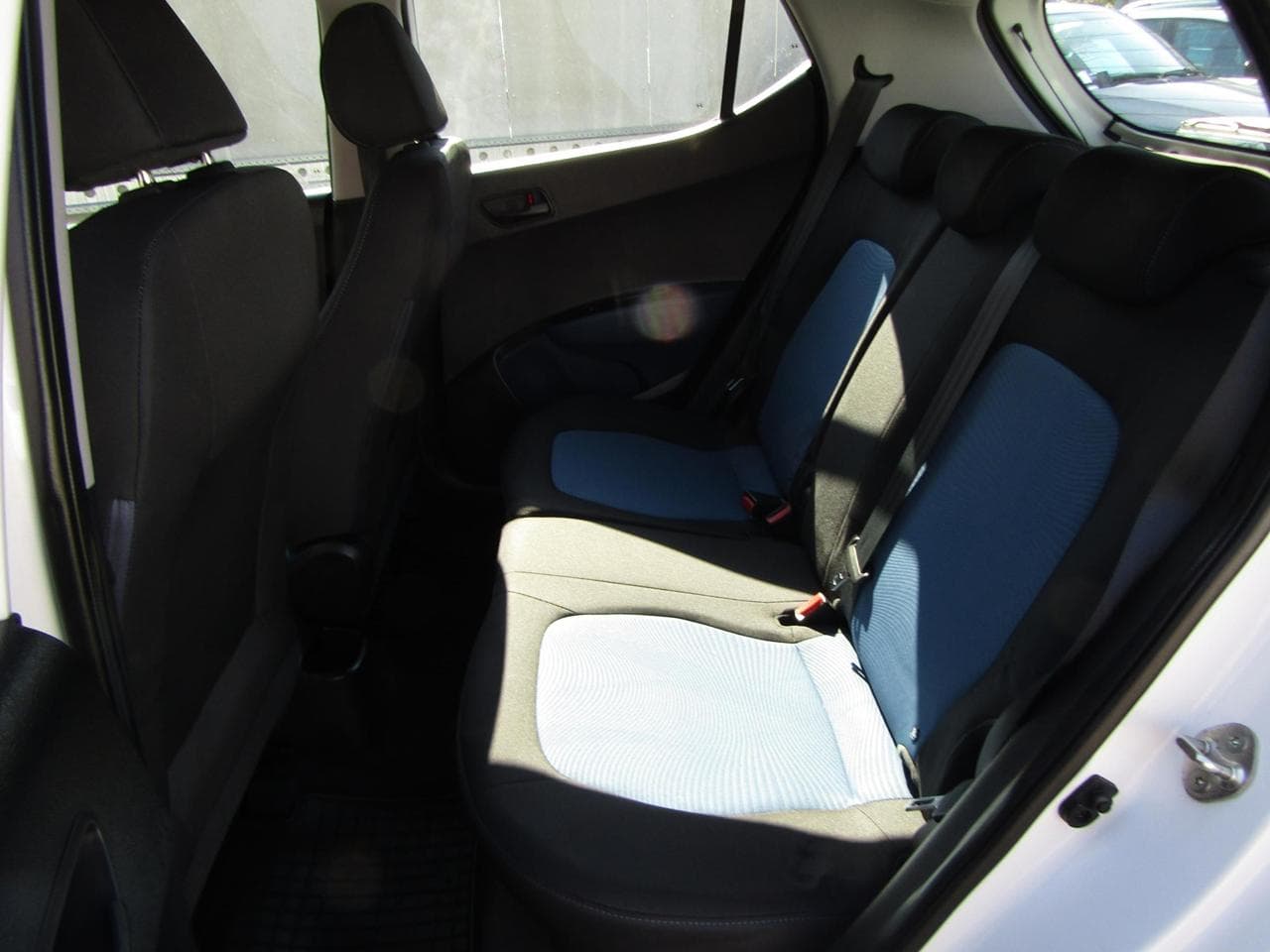 2014 Hyundai i10 - 10