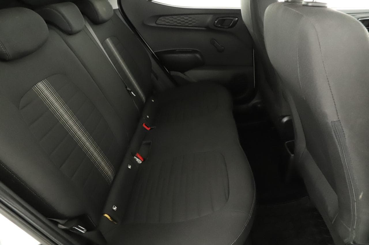 2022 Hyundai i10 - 10