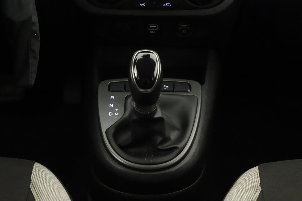 2022 Hyundai i10 - 17