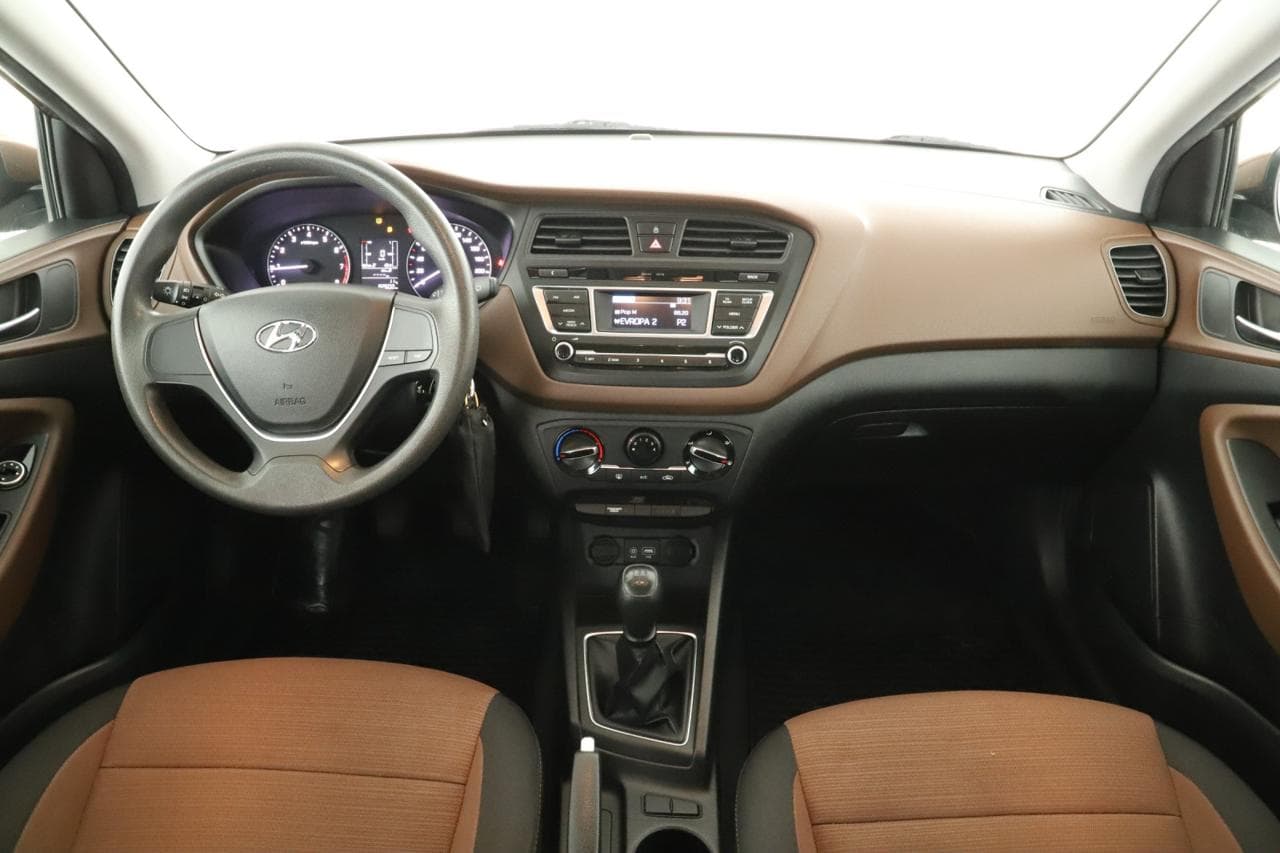 2016 Hyundai i20 - 9