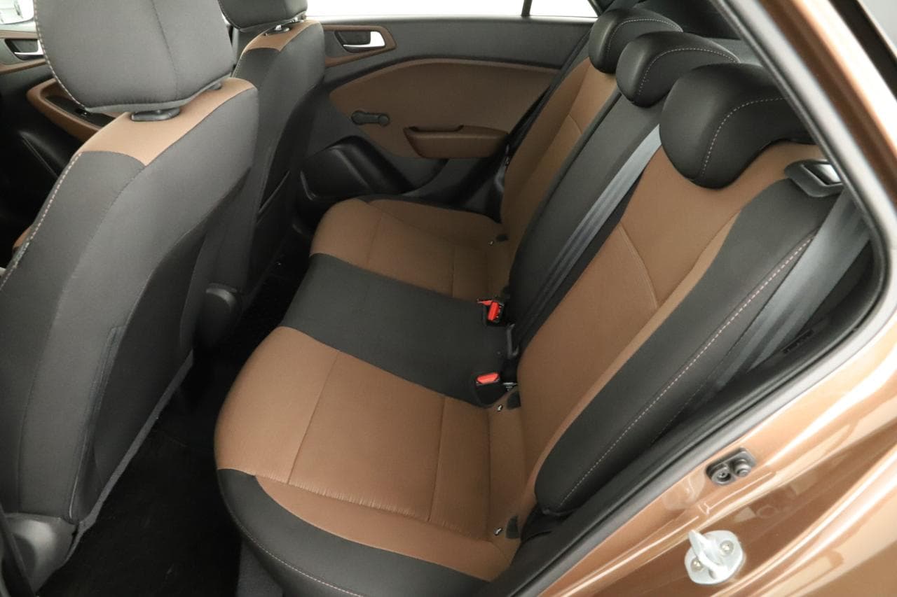 2016 Hyundai i20 - 12