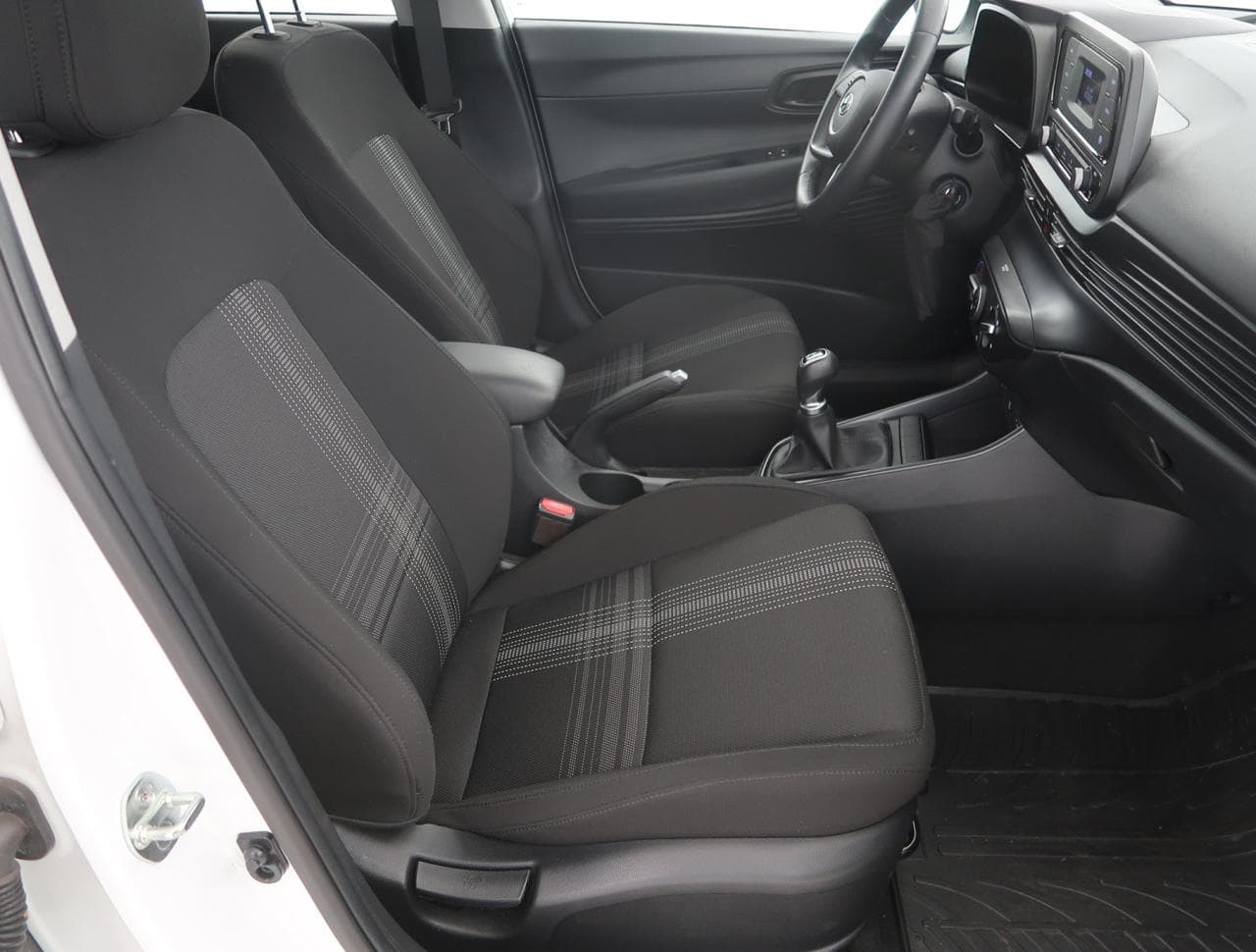 2021 Hyundai i20 - 12