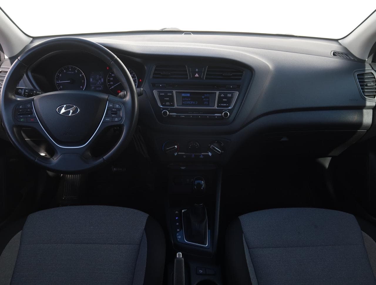 2016 Hyundai i20 - 10