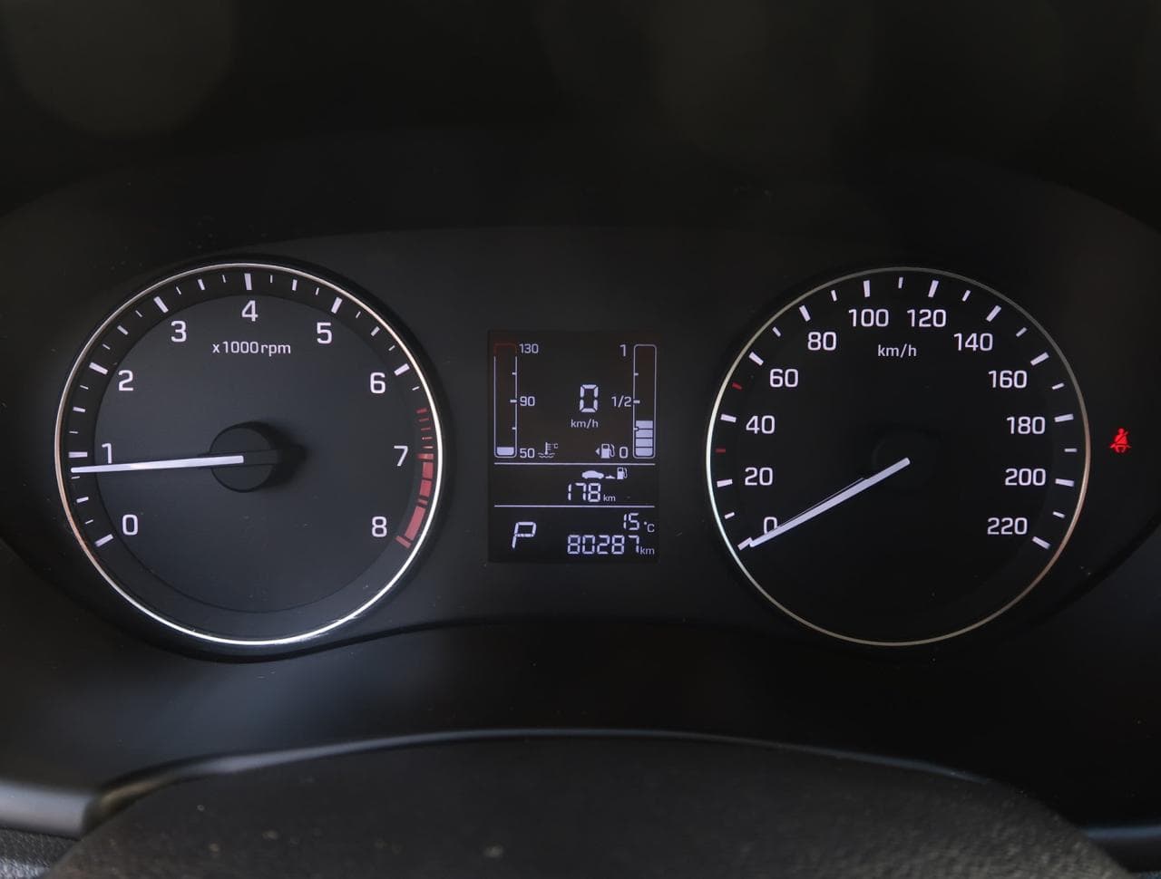 2016 Hyundai i20 - 17