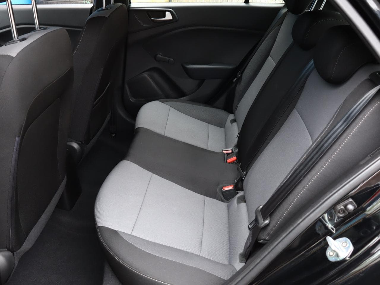 2019 Hyundai i20 - 13