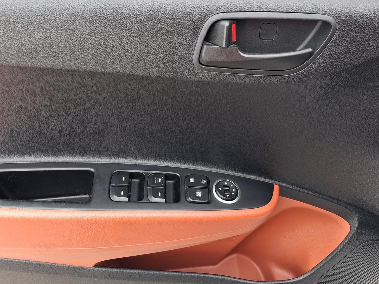 2014 Hyundai i10 - 11