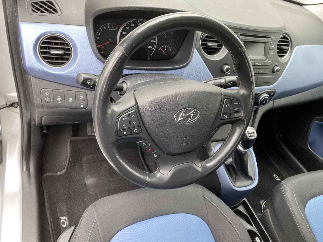 2015 Hyundai i10 - 15