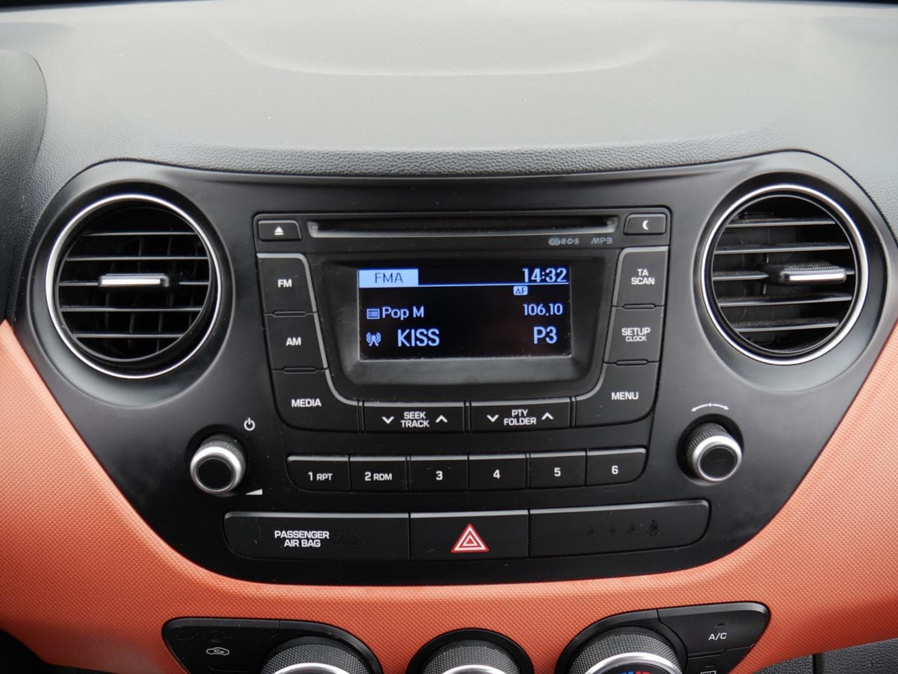 2014 Hyundai i10 - 25