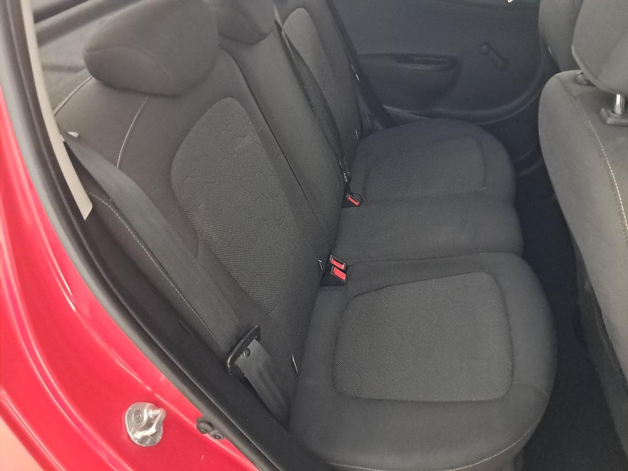 2011 Hyundai i20 - 13