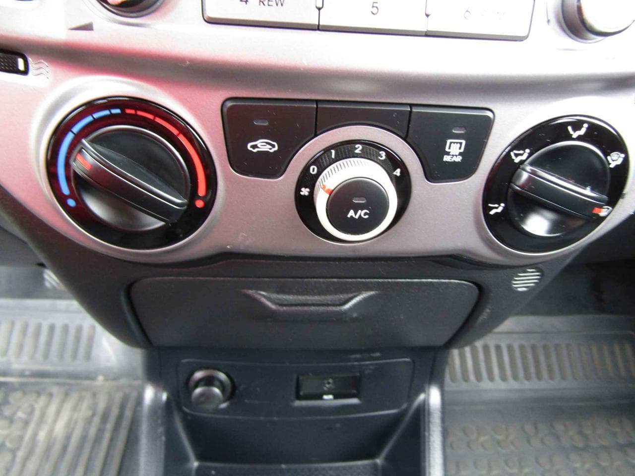 2014 Hyundai i20 - 13