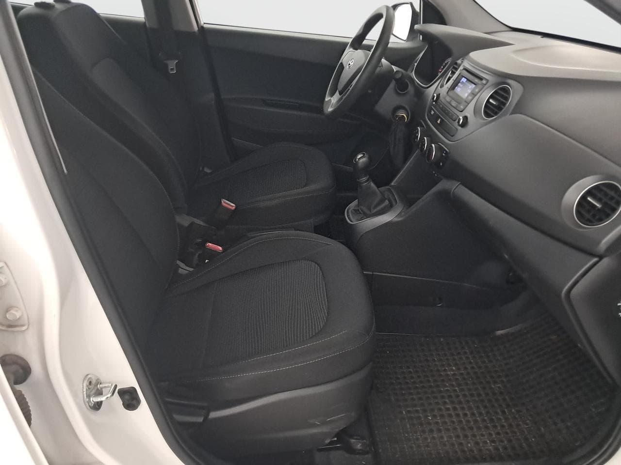 2016 Hyundai i10 - 12