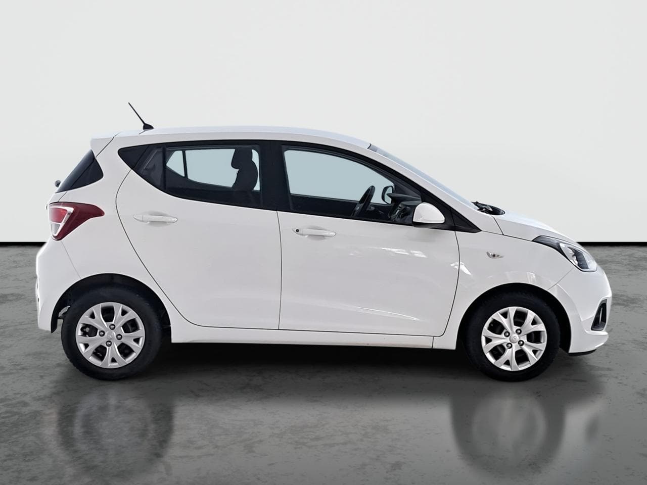 2016 Hyundai i10 - 8