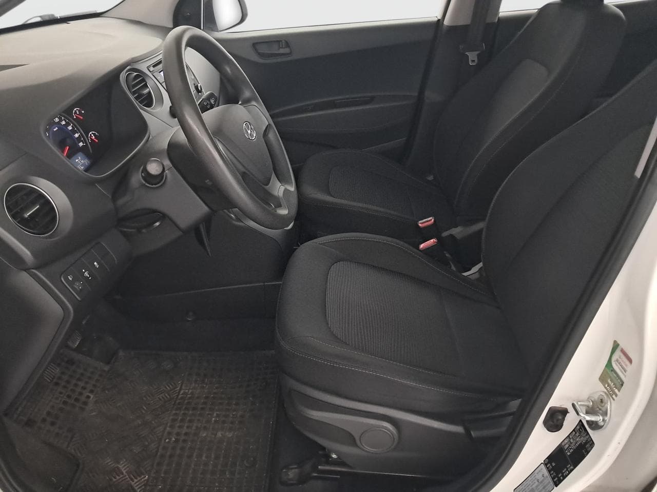 2016 Hyundai i10 - 15