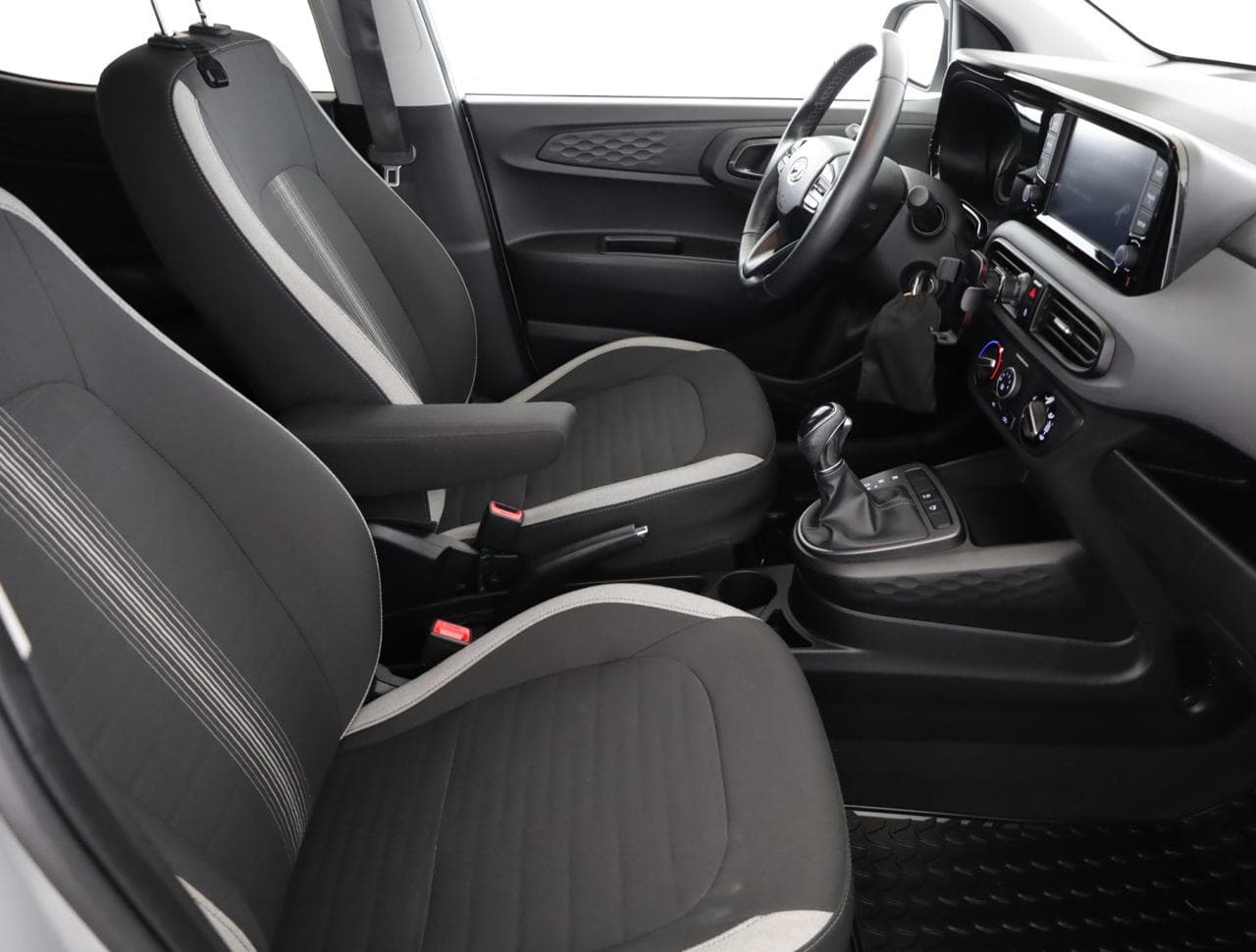 2023 Hyundai i10 - 19
