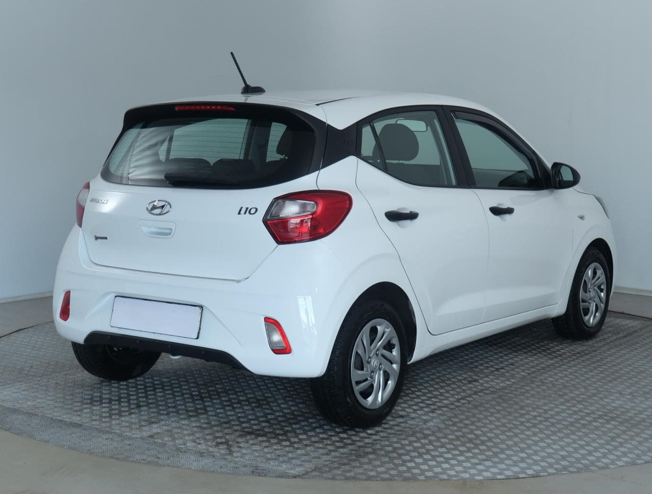 2021 Hyundai i10 - 12
