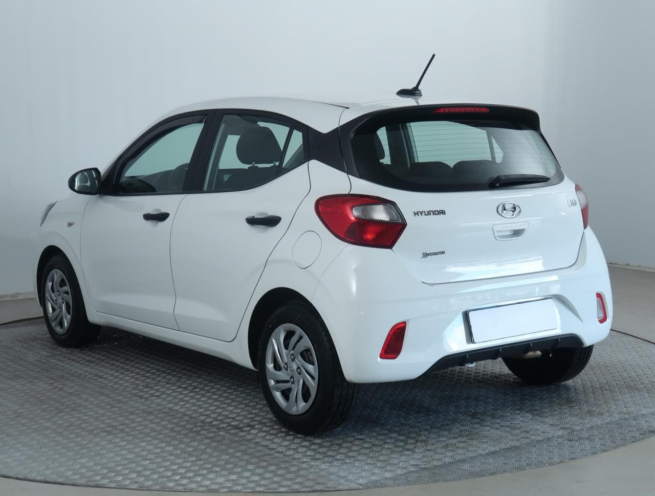 2021 Hyundai i10 - 8