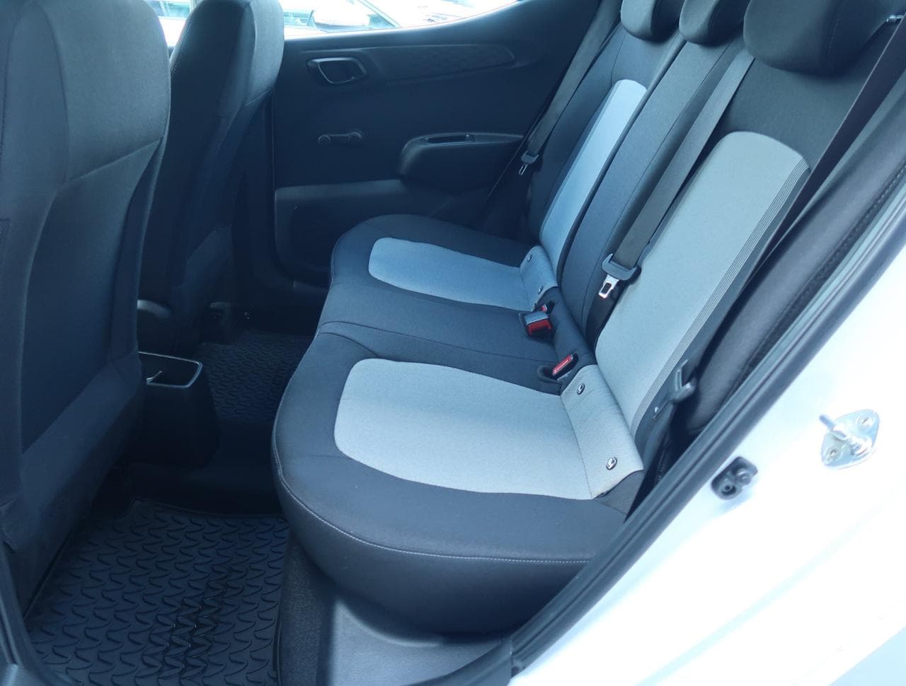 2021 Hyundai i10 - 27