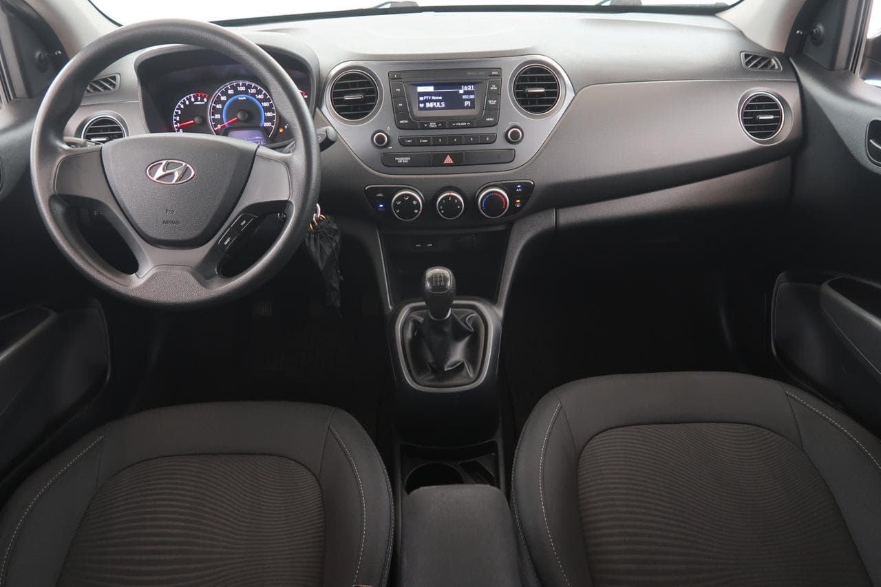 2017 Hyundai i10 - 18