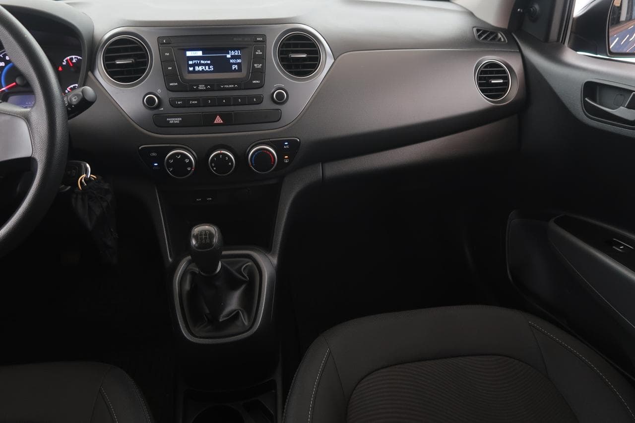 2017 Hyundai i10 - 20