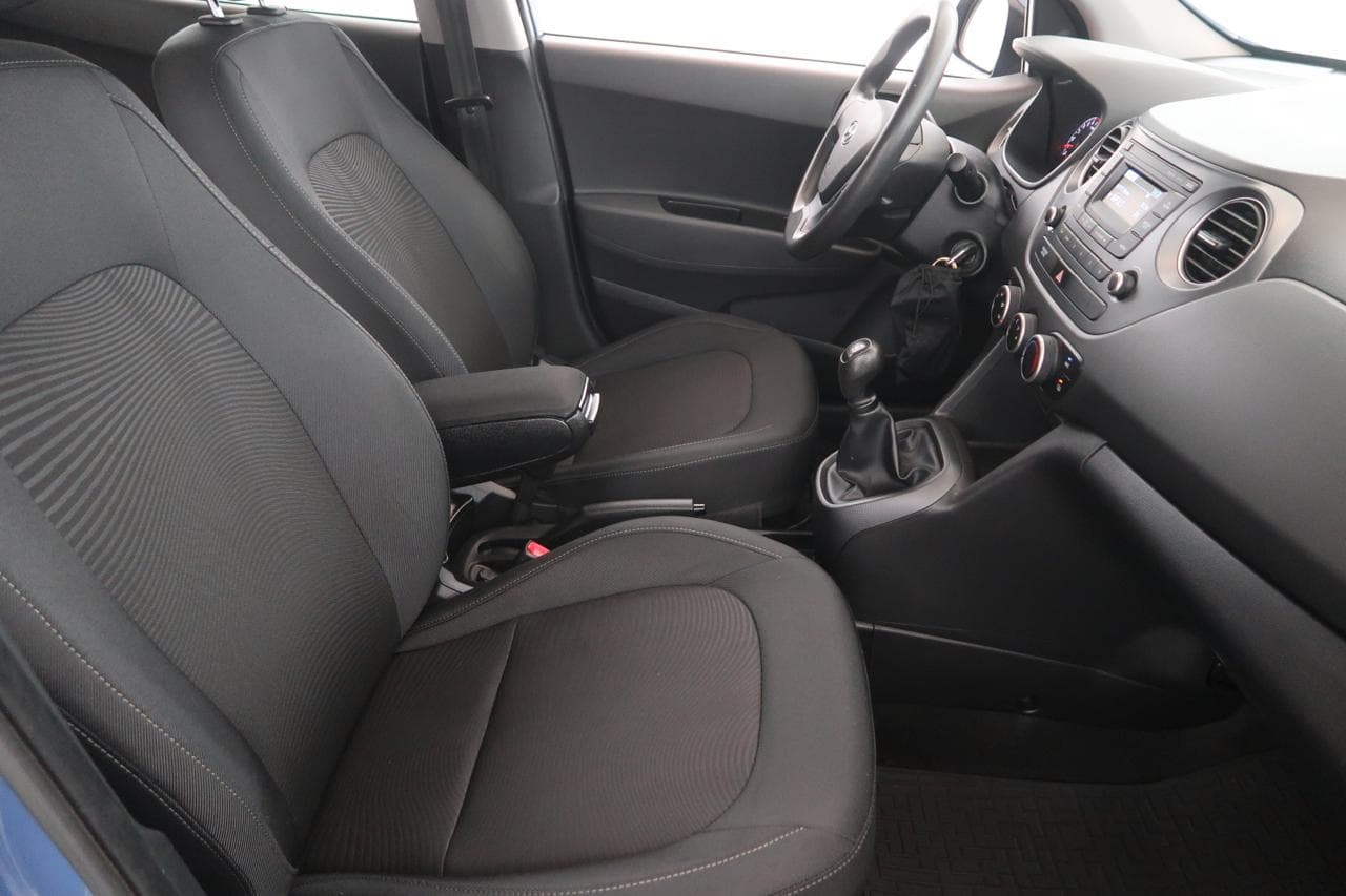 2017 Hyundai i10 - 22