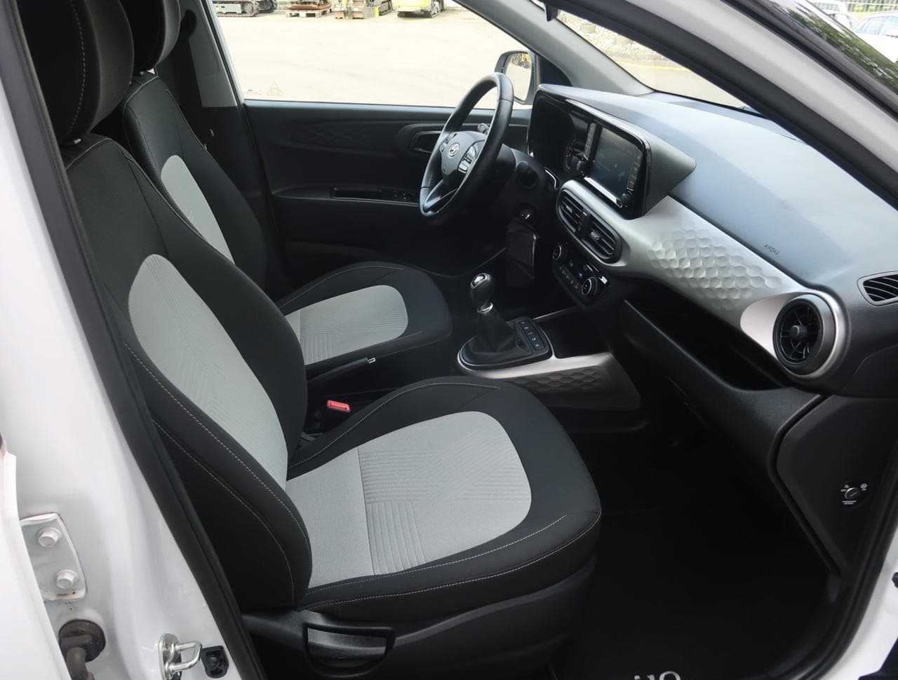 2021 Hyundai i10 - 22