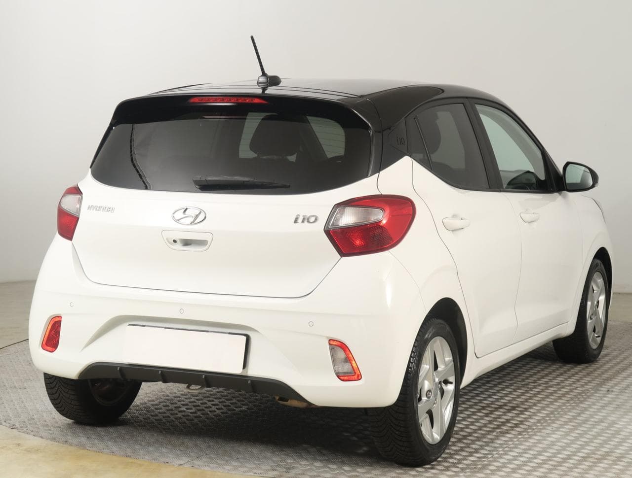 2021 Hyundai i10 - 12