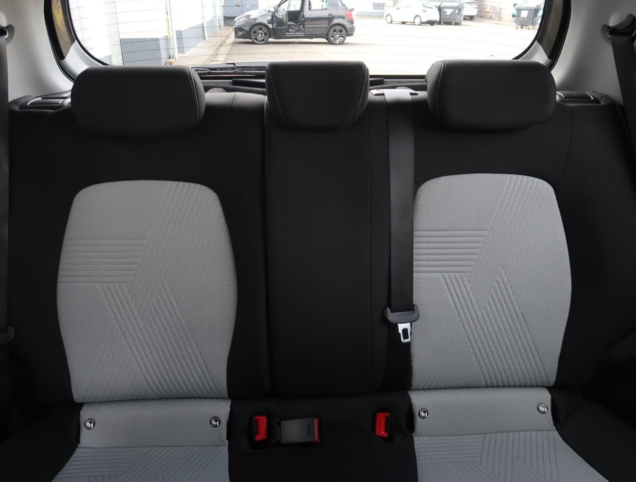 2021 Hyundai i10 - 25