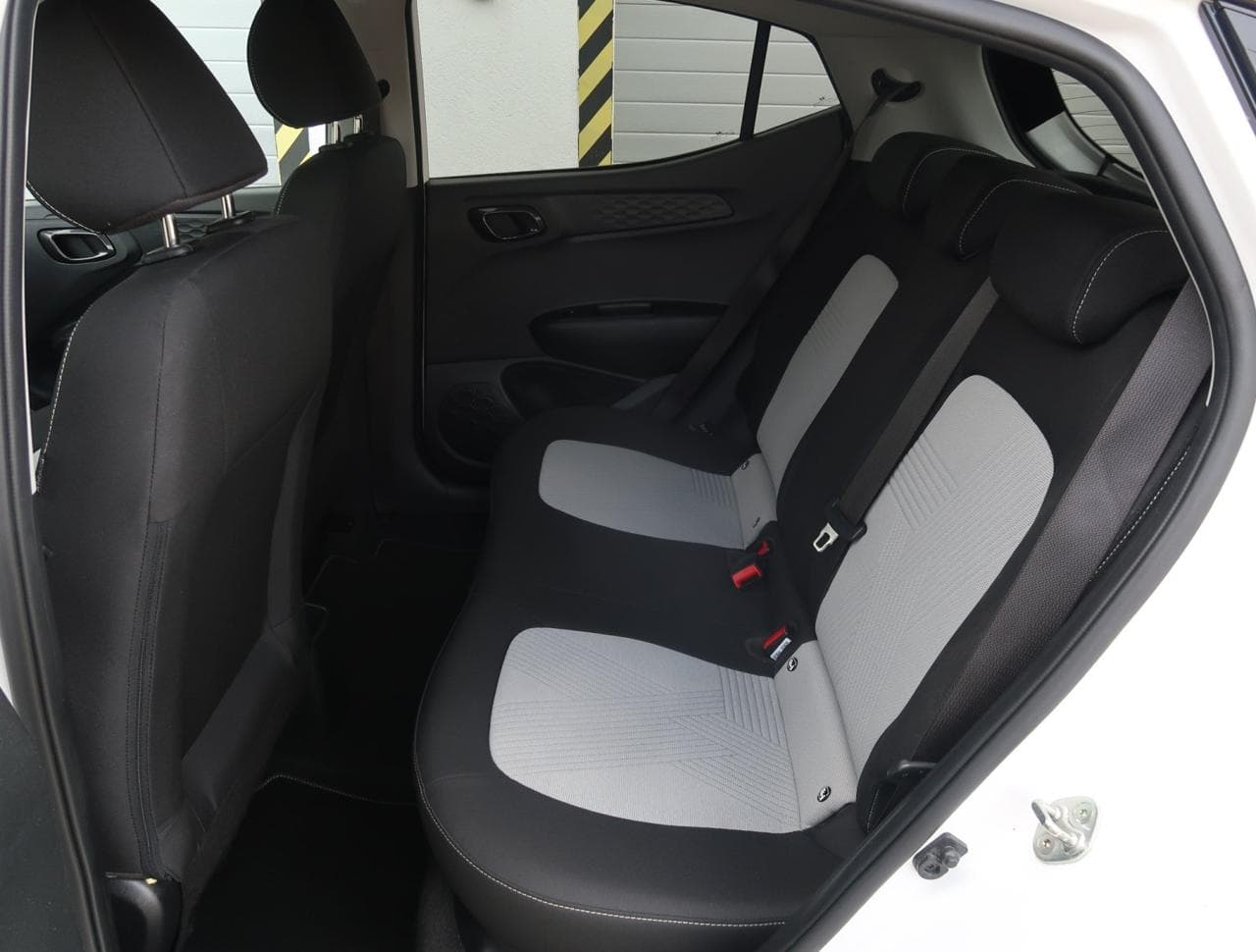 2021 Hyundai i10 - 27