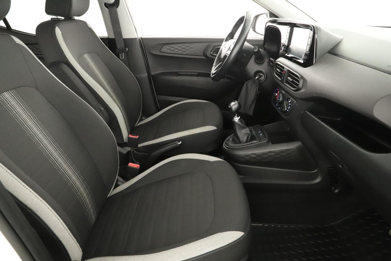 2022 Hyundai i10 - 10
