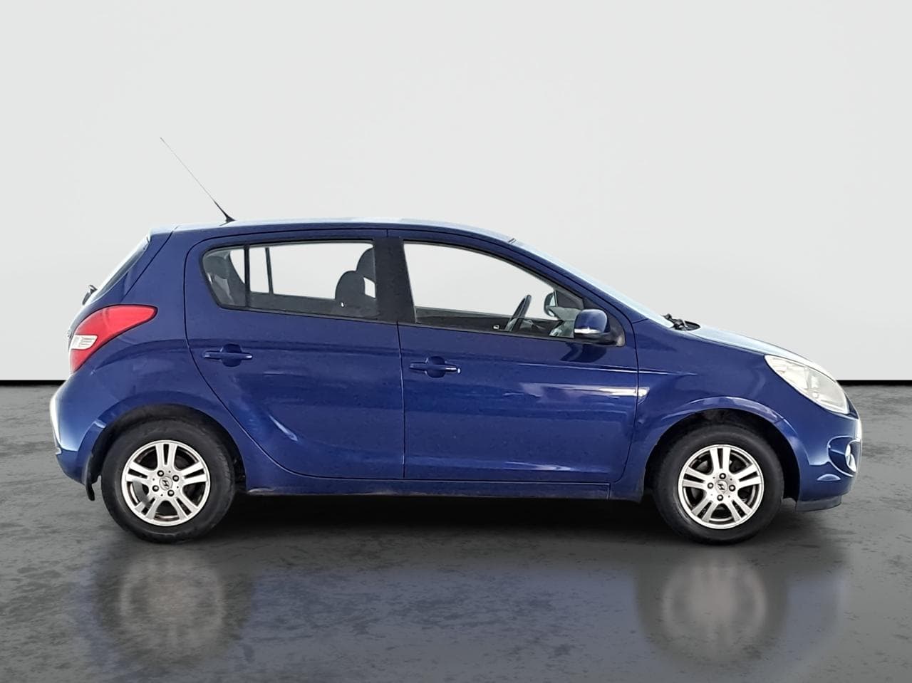 2011 Hyundai i20 - 13