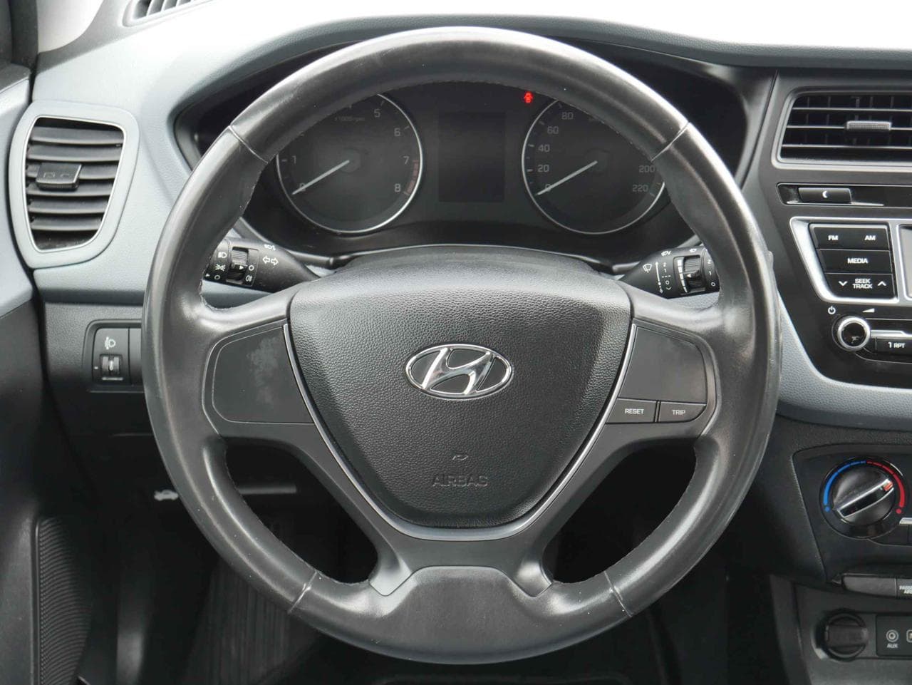 2017 Hyundai i20 - 13