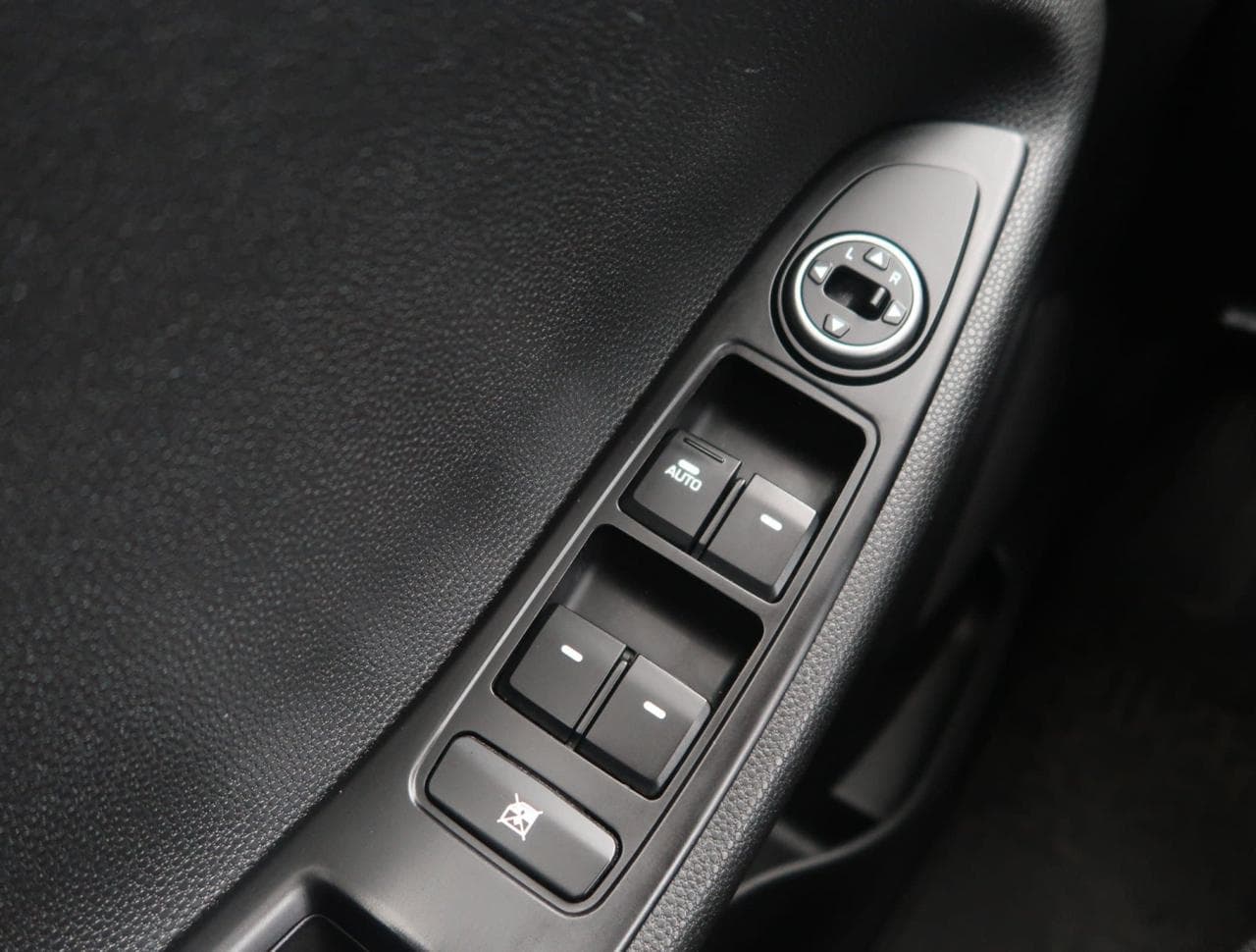 2019 Hyundai i20 - 32