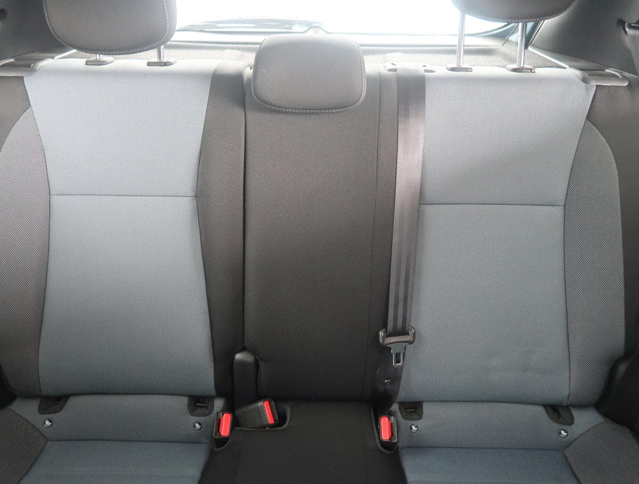2016 Hyundai i20 - 17