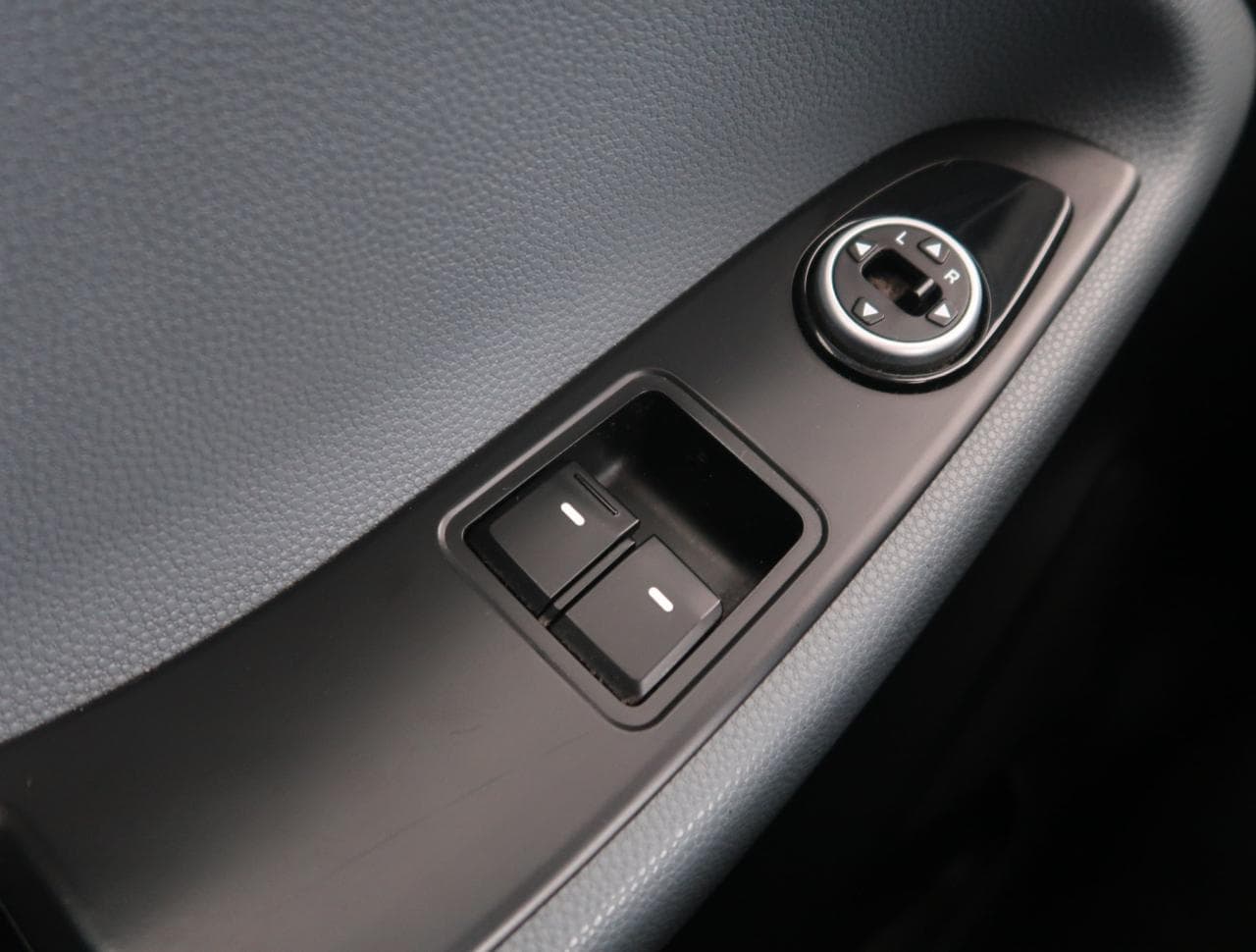 2016 Hyundai i20 - 26