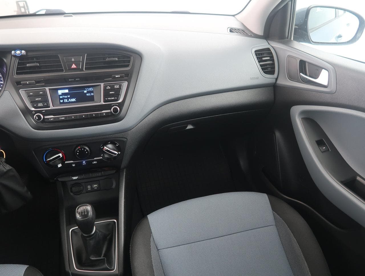 2016 Hyundai i20 - 12