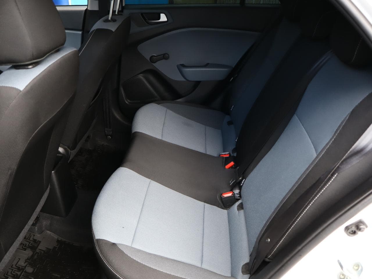 2017 Hyundai i20 - 23