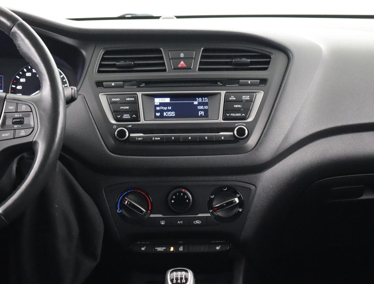 2017 Hyundai i20 - 34