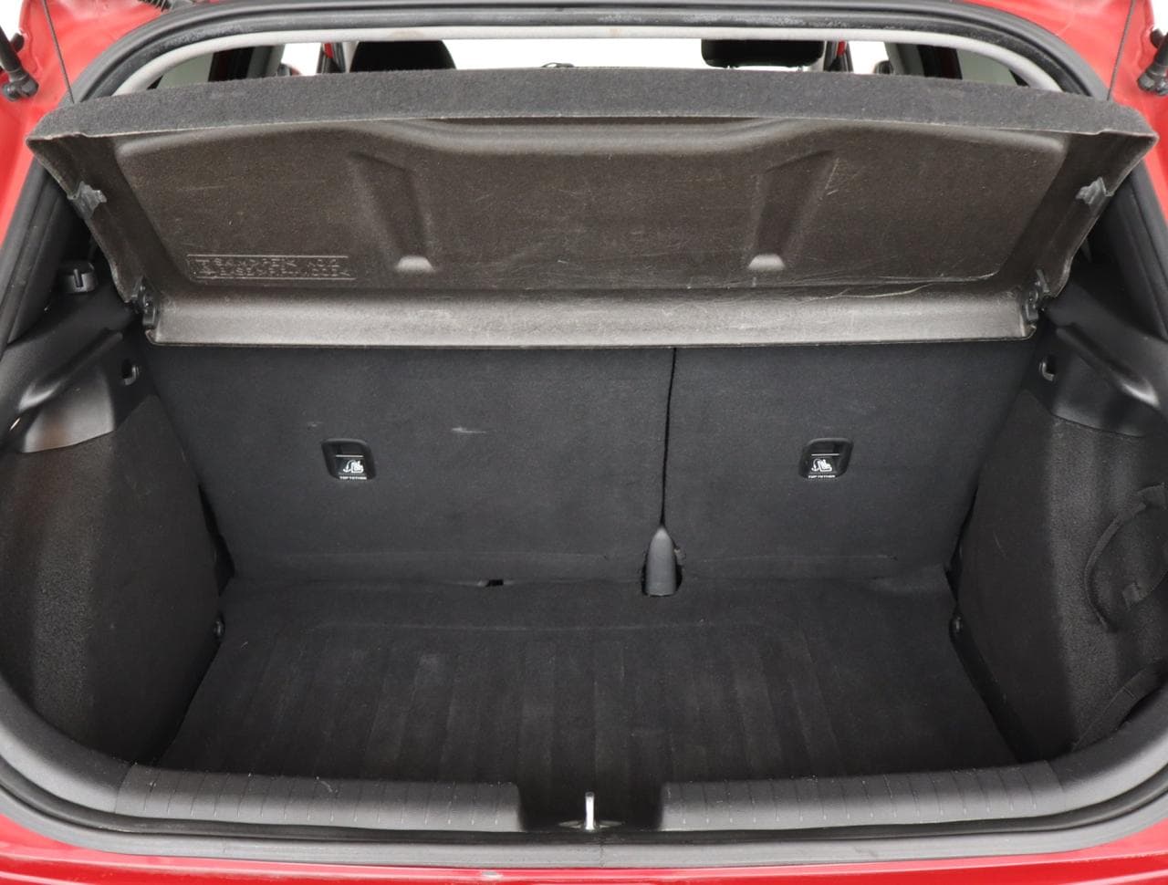 2017 Hyundai i20 - 36