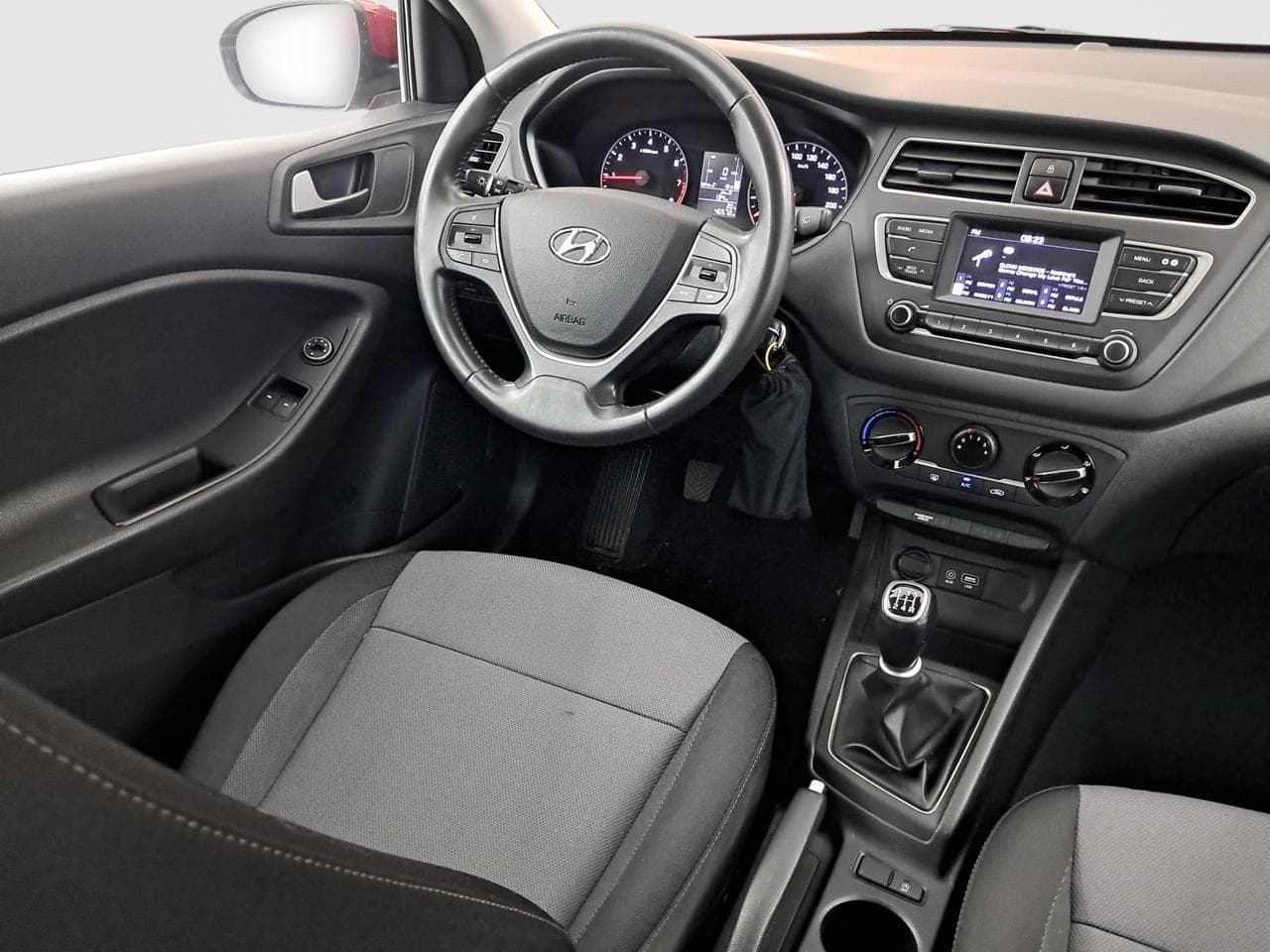 2019 Hyundai i20 - 16