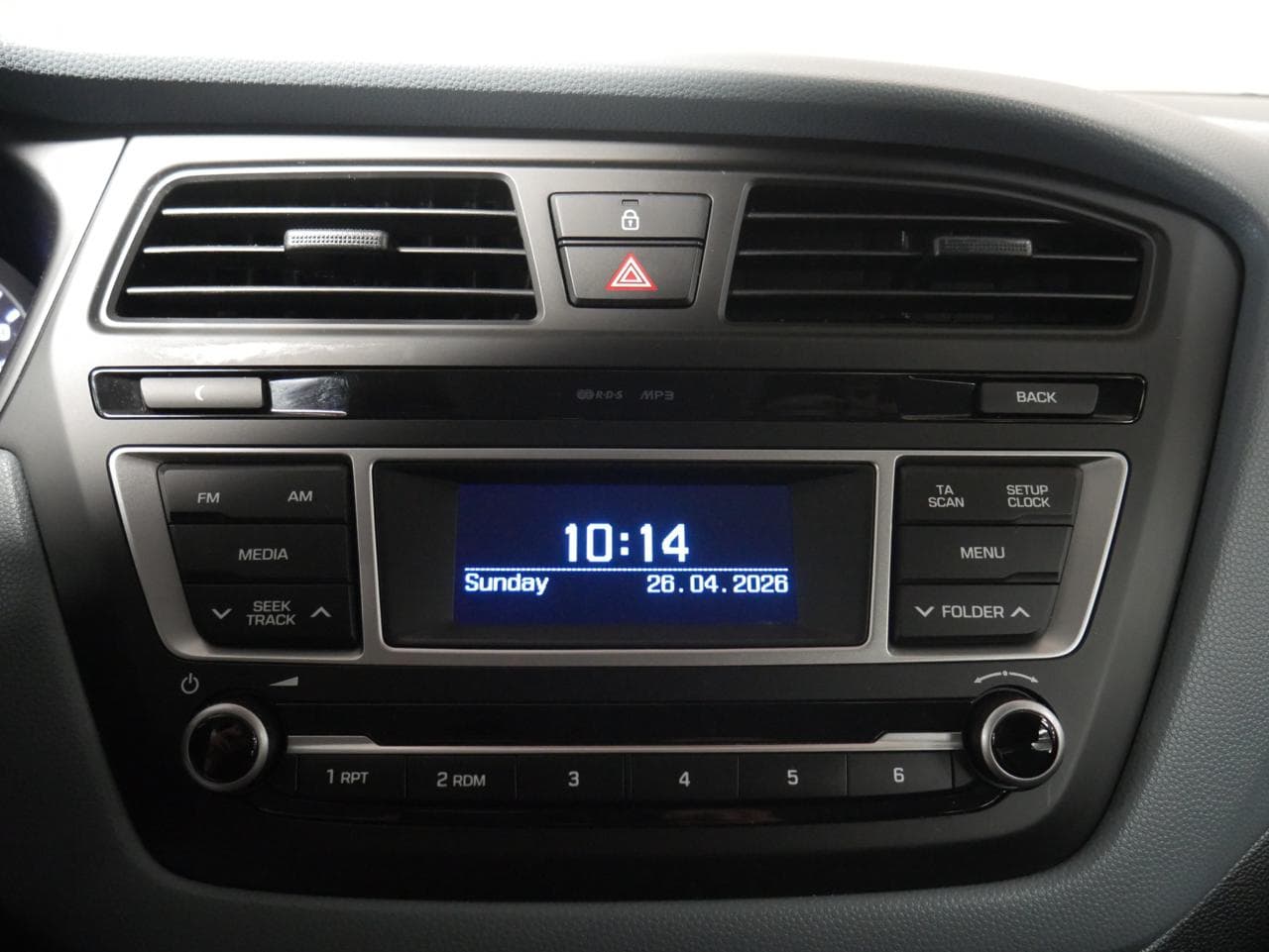 2018 Hyundai i20 - 27