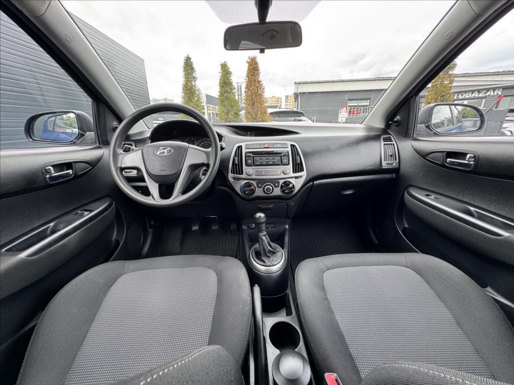 2014 Hyundai i20 - 26