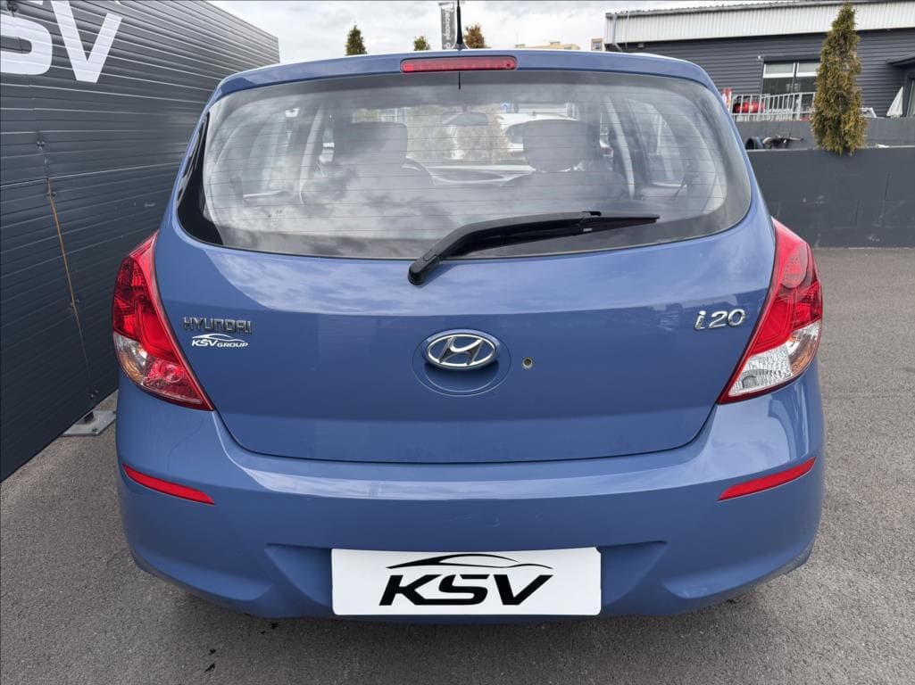 2014 Hyundai i20 - 15