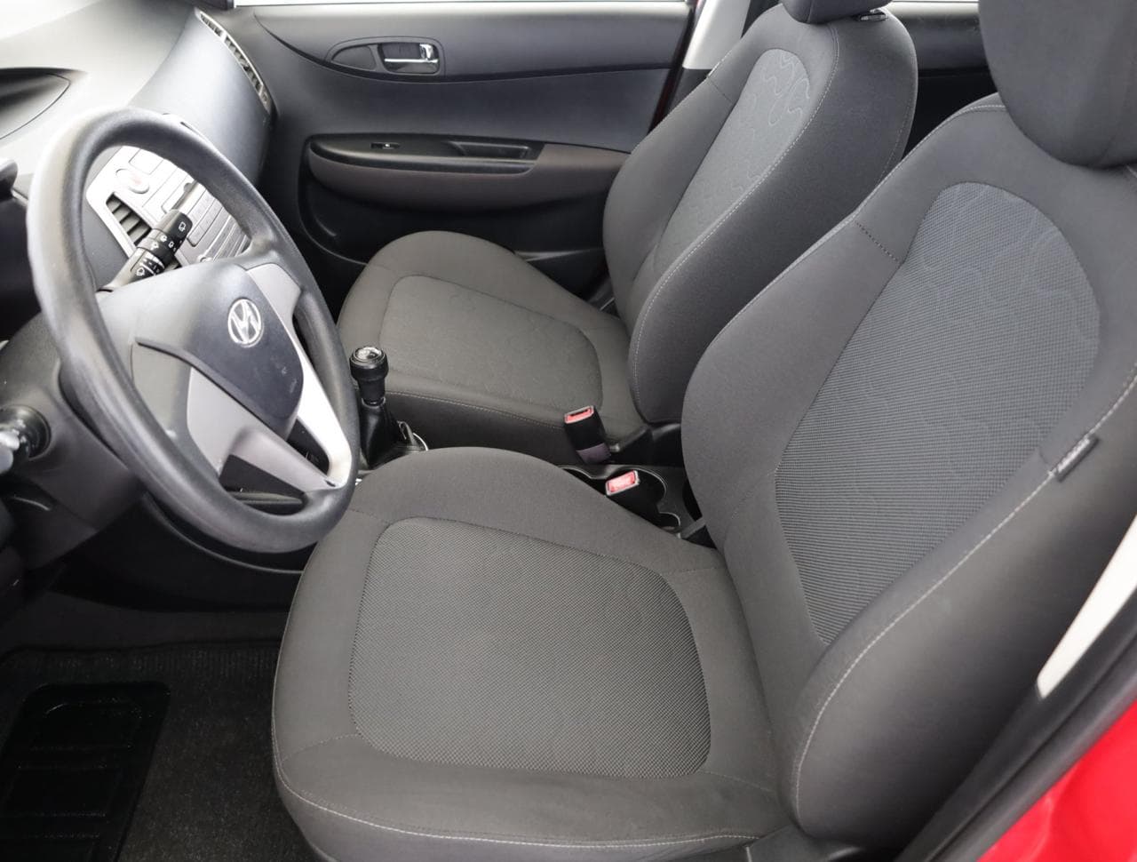 2012 Hyundai i20 - 17