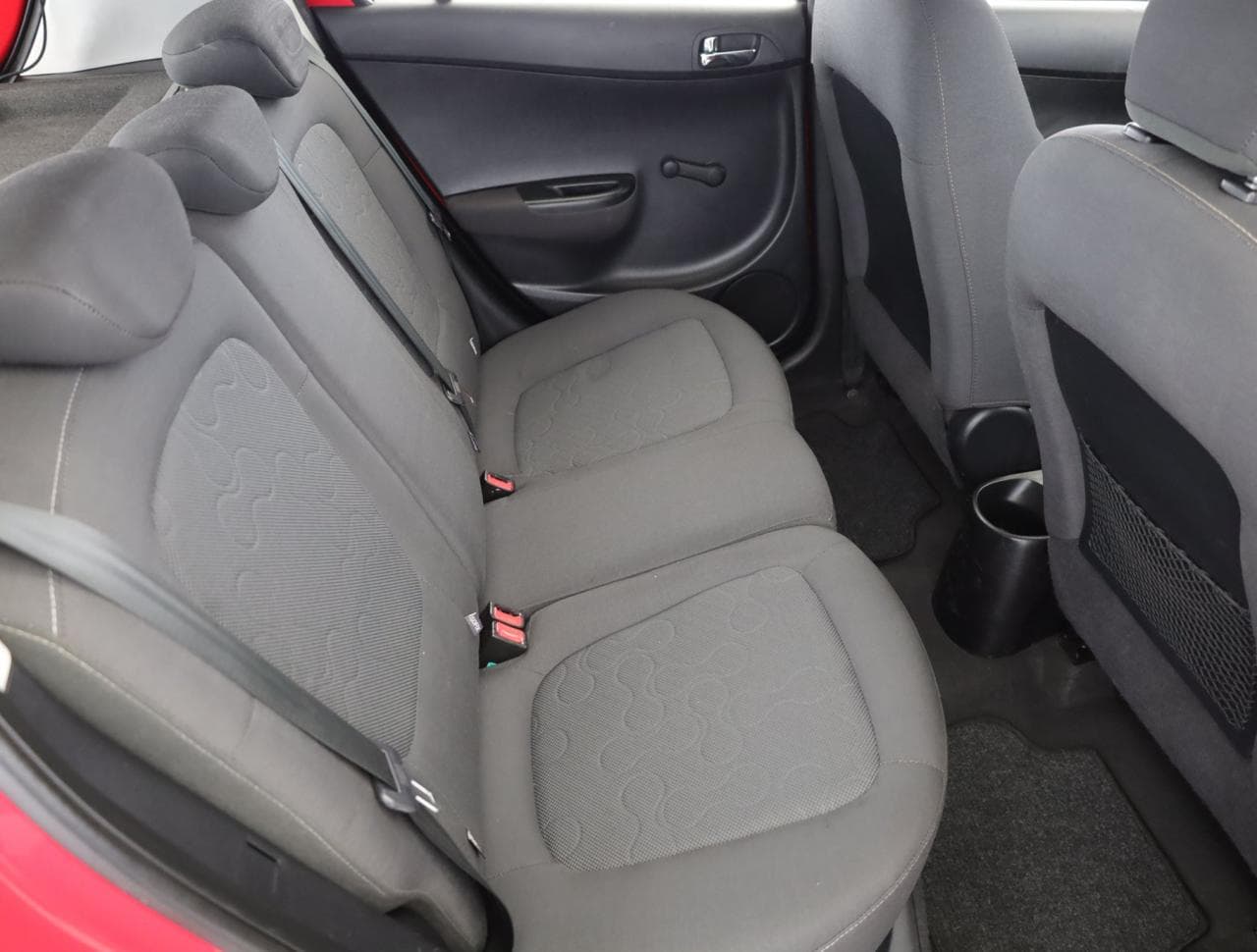 2012 Hyundai i20 - 14