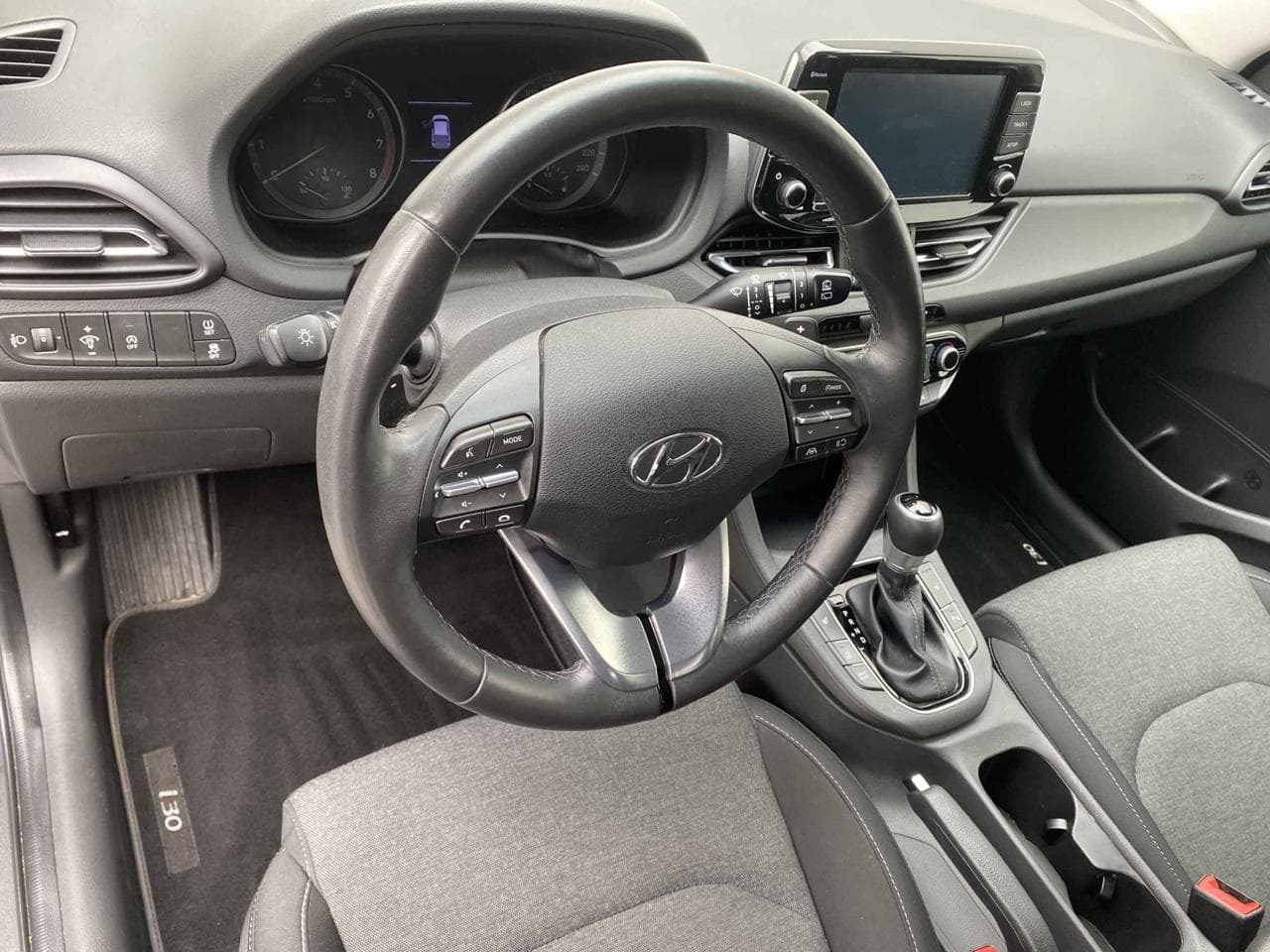 2022 Hyundai i30 - 24