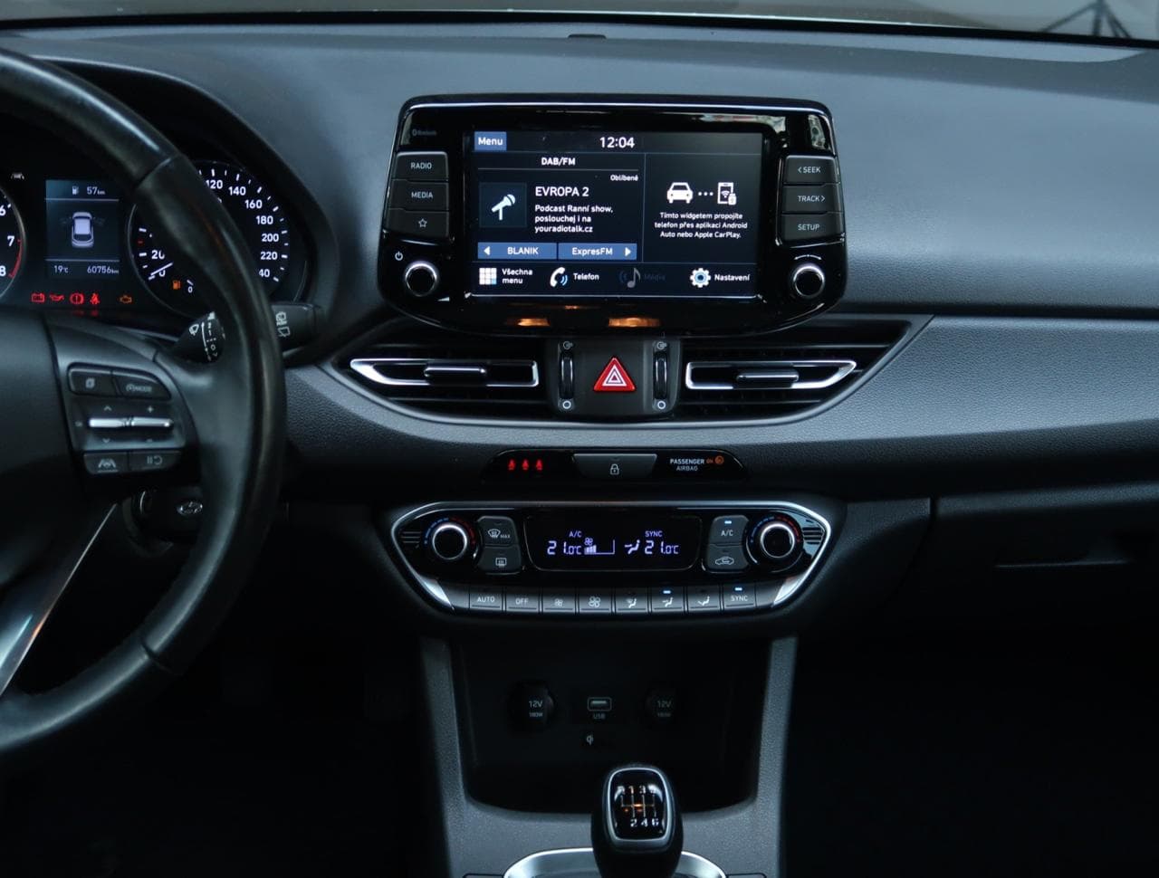 2022 Hyundai i30 - 34