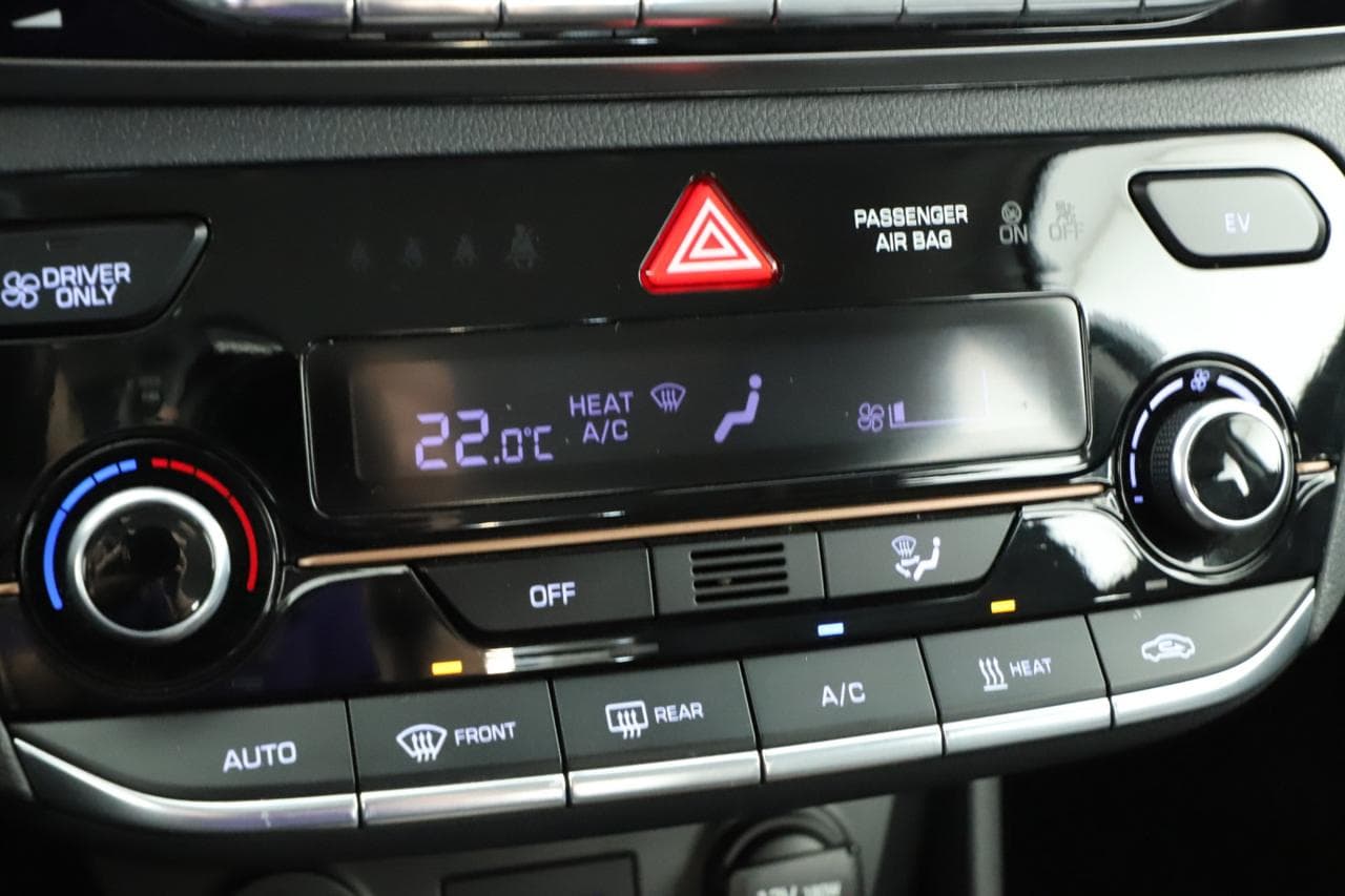 2019 Hyundai IONIQ - 31