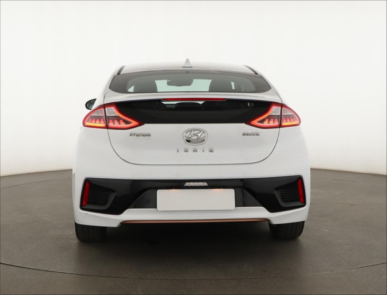 2019 Hyundai IONIQ - 10